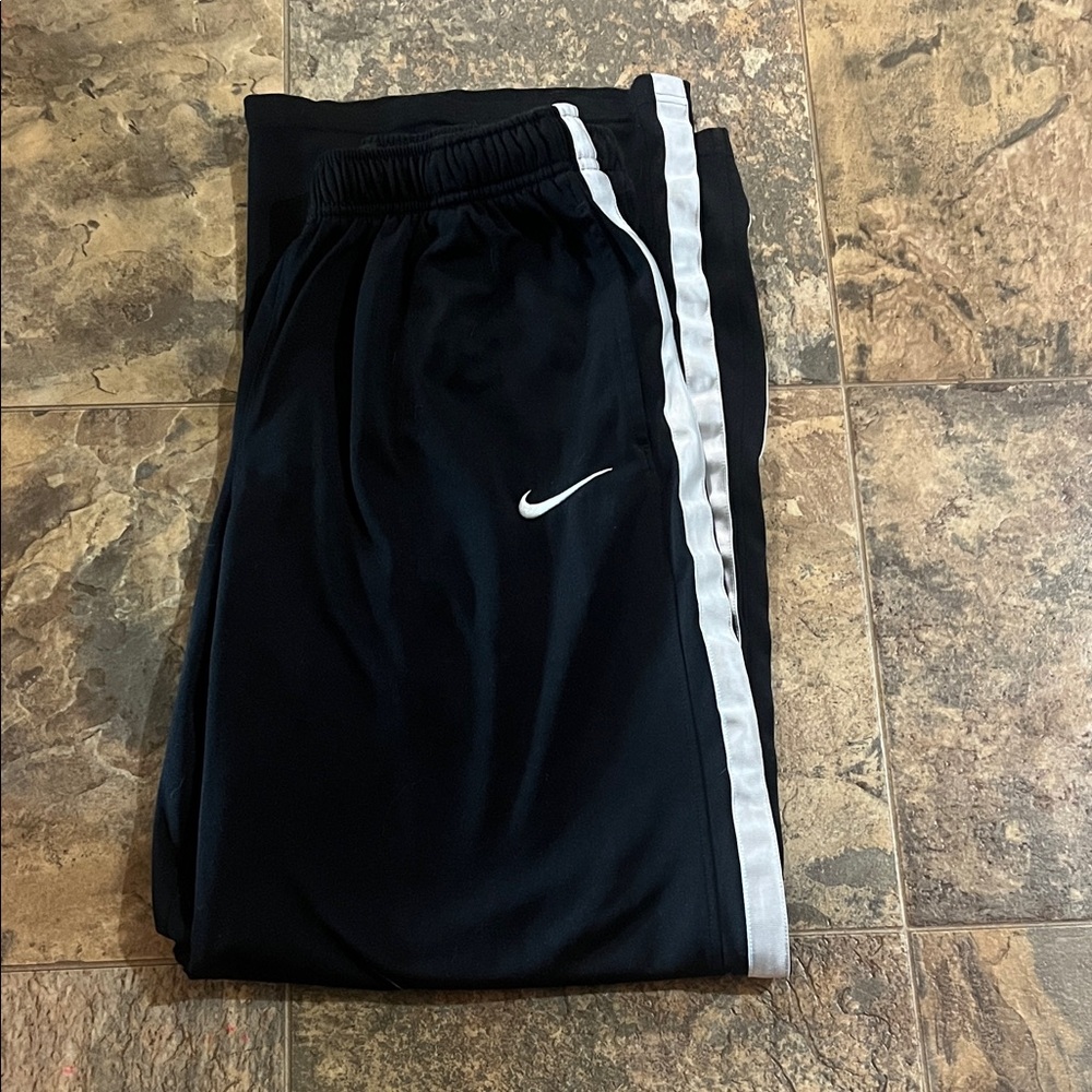 Nike Women’s Black Jogger Pants